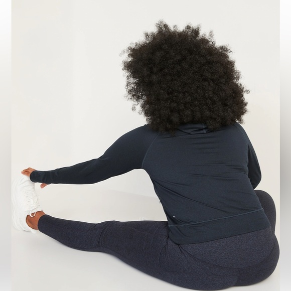 🆕 Old Navy Women’s CozeCore Cropped Performance Hoodie - Picture 3 of 14